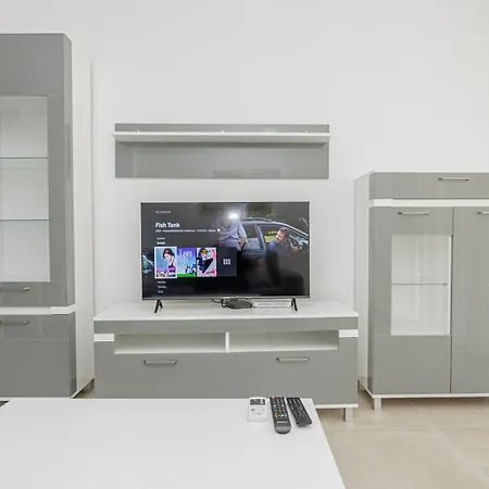 Apartman Modern One Bedroom On Prime Location
