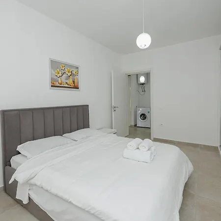 Apartamento Modern One Bedroom On Prime Location