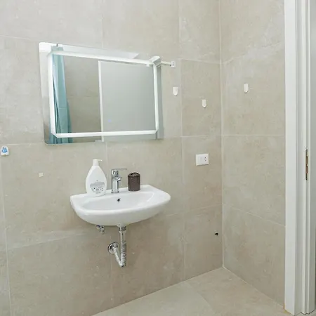 Apartman Modern One Bedroom On Prime Location