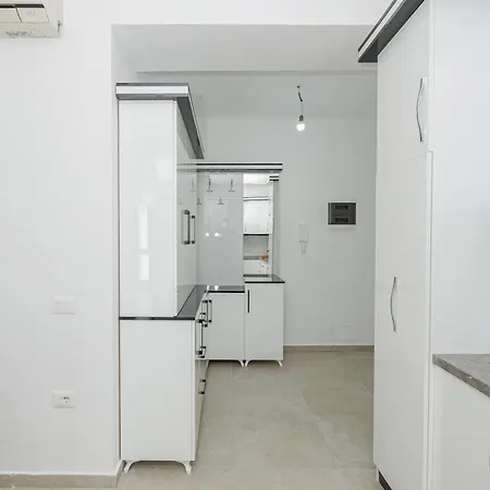Apartamento Modern One Bedroom On Prime Location
